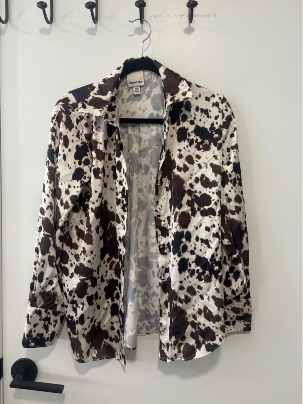 Women's Cow-Print Satin Button-Down Shirt Jacket in Brown & White